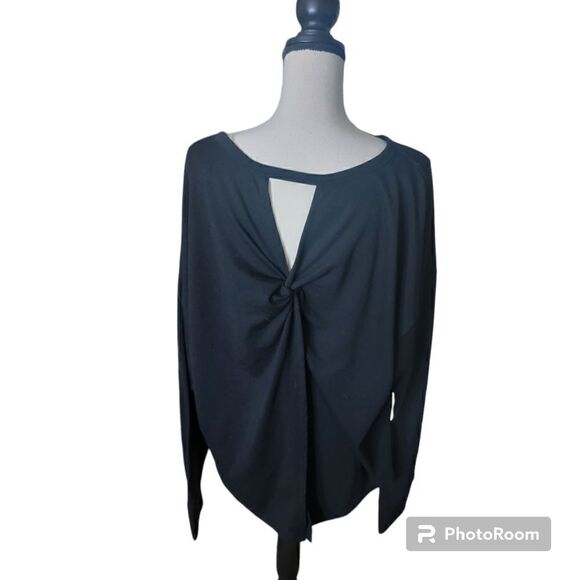 Old Navy Bundle 2 Black Sweatshirts. Size XL and XXL. - Picture 14 of 15